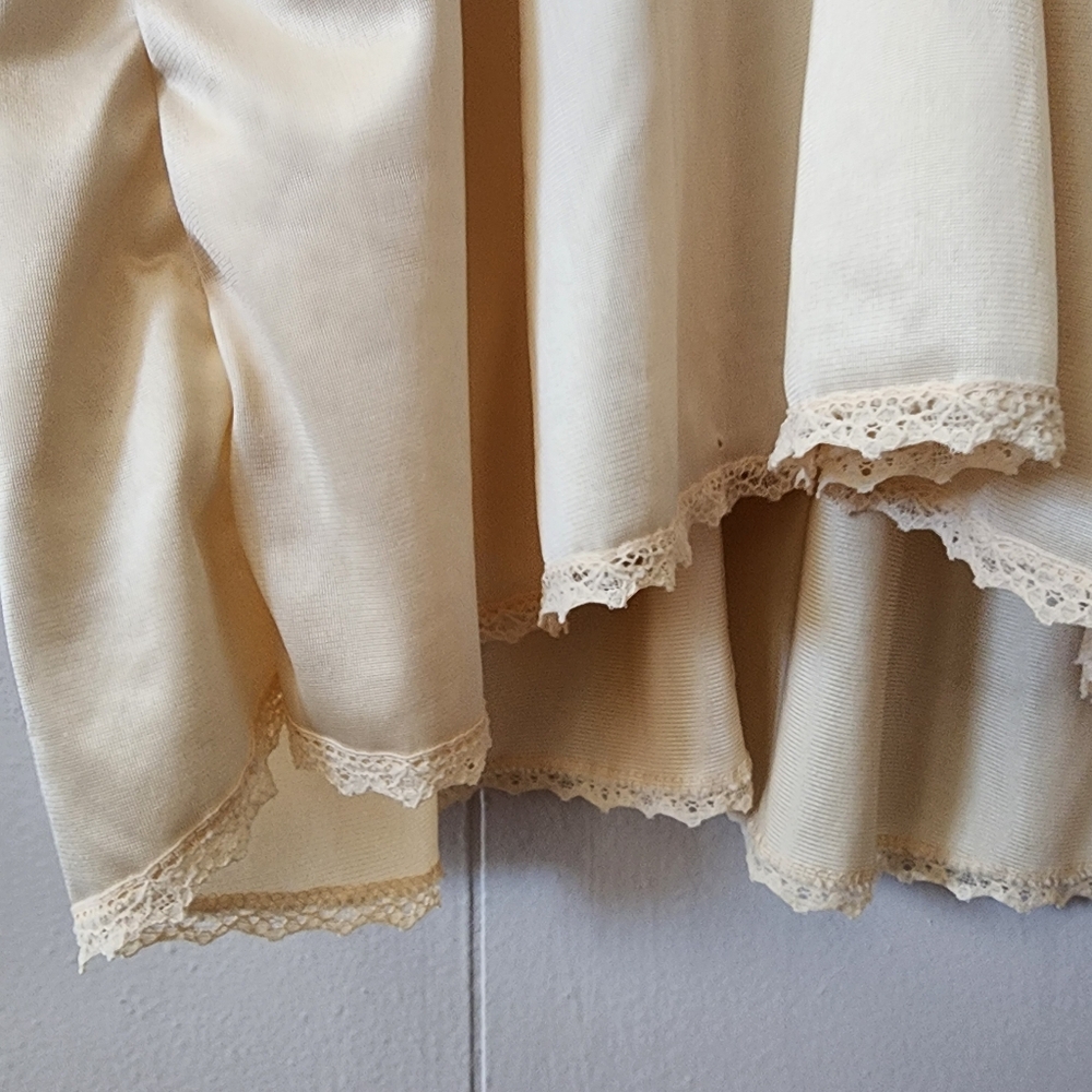 Vintage Handmade Boho Lace Cami Top Cream Satin Sweep Hem Women’s Small - Picture 11 of 16